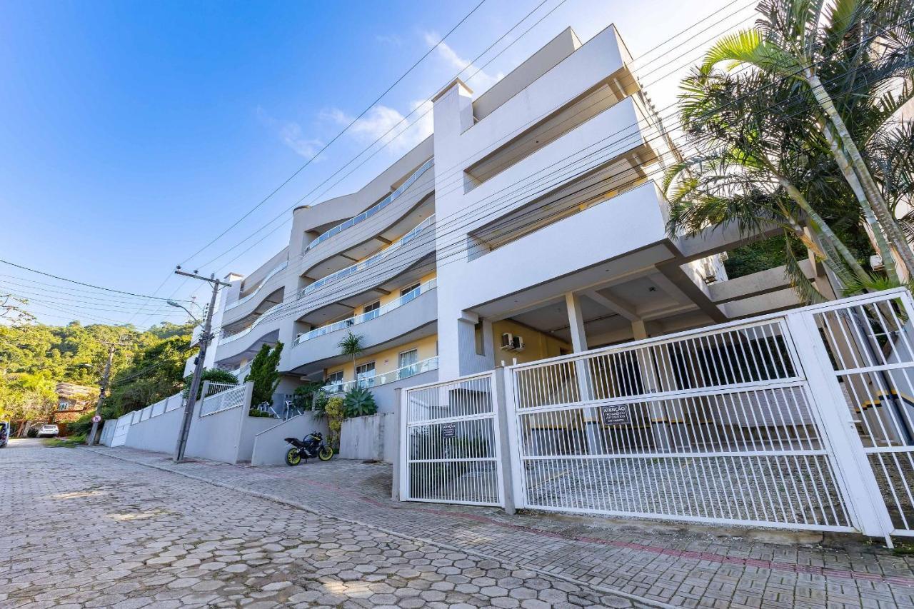 Cobertura Espacosa E Confortavel No Centro De Bombinhas Exterior foto
